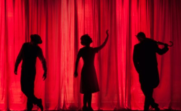 e(X)tended Reality: Giving Us A Fresh Perspective on Art and Theater